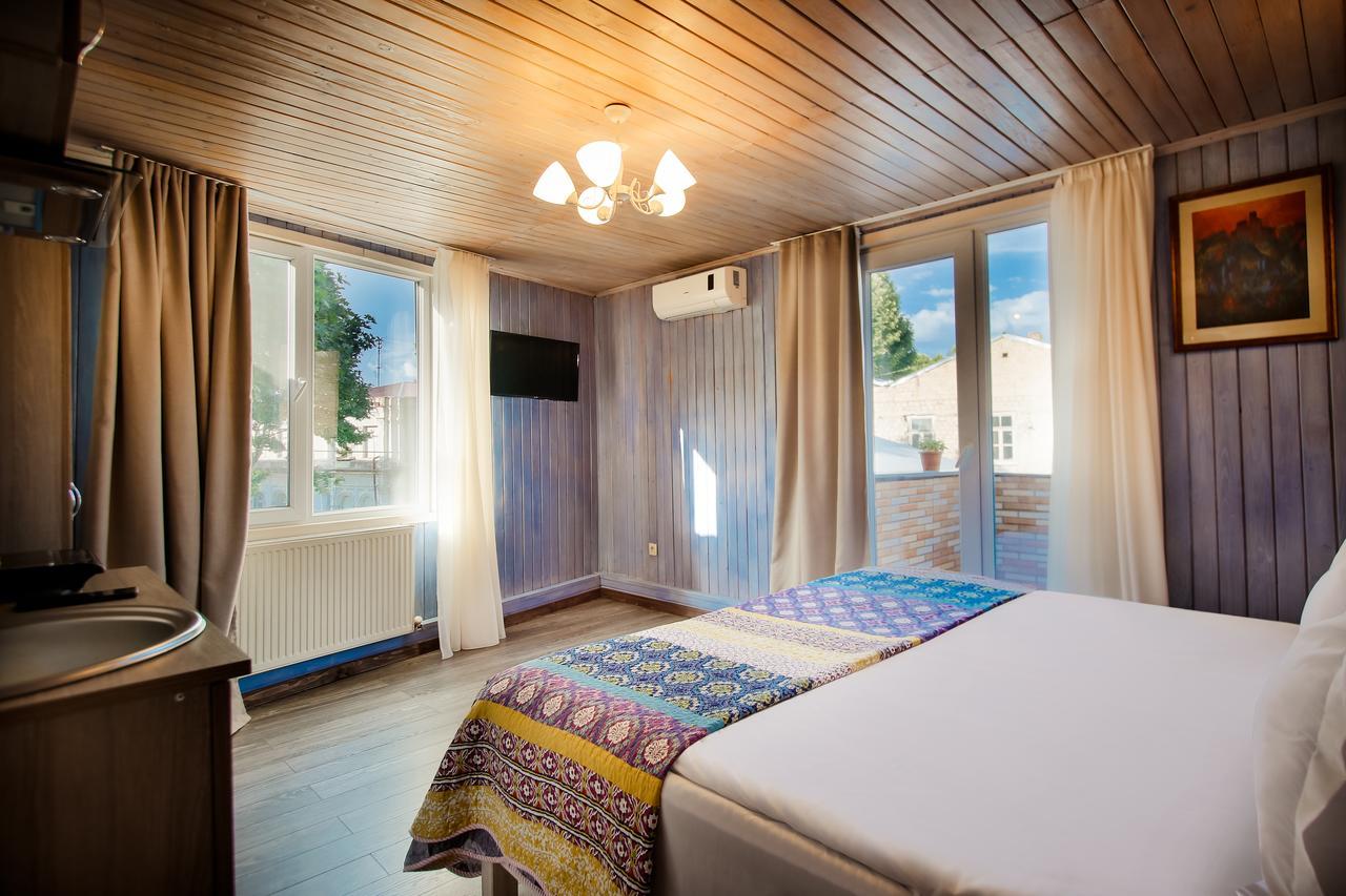 Freedom Square Apart Hotel Tbilisi ภายนอก รูปภาพ
