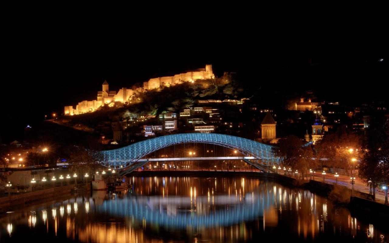 Freedom Square Apart Hotel Tbilisi ภายนอก รูปภาพ